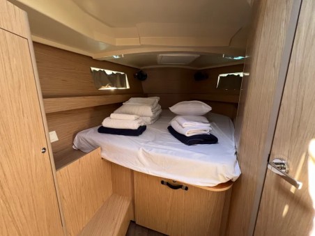 Bénéteau Oceanis 41.1 Amandine III