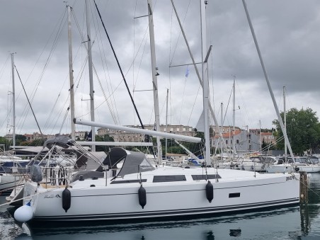 Hanse Yachts Hanse 348- 3 cab. Larod