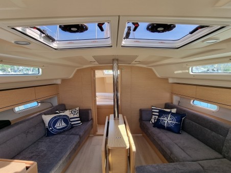 Hanse Yachts Hanse 348- 3 cab. Larod
