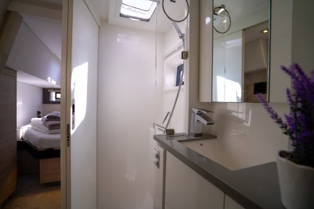 Leopard Catamarans / Robertson & Caine Leopard 45 - 3 + 1 cab. Manaphy