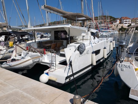 Fountaine Pajot Fountaine Pajot Lucia 40 - 4 cab. Valeriia