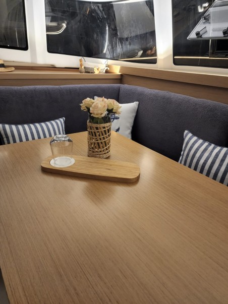 Excess Excess 11 - 4 + 1 + 1 cab. Lizzy