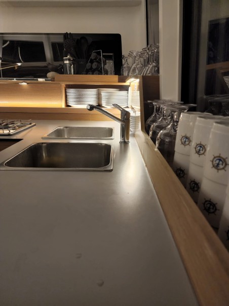 Excess Excess 11 - 4 + 1 + 1 cab. Lizzy