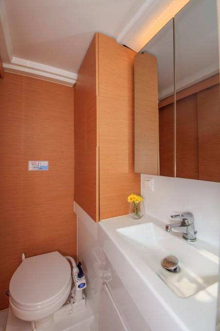 Excess Excess 11 - 4 + 1 + 1 cab. Lizzy