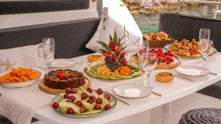 Lagoon 52 F | Yacht Charter Turkey | Travelboat