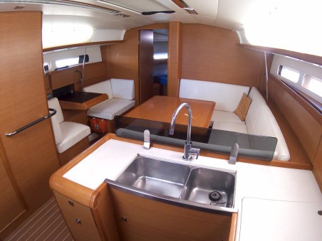 Jeanneau Sun Odyssey 409 Traveller