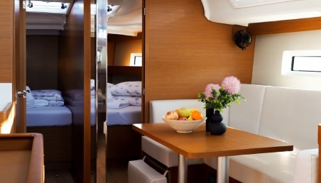 Jeanneau Sun Odyssey 440 - 4 cab. Uri