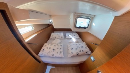 Jeanneau Sun Odyssey 440 - 4 cab. Uri