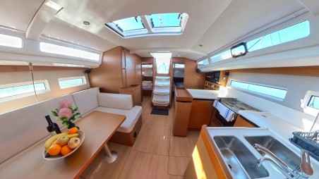 Jeanneau Sun Odyssey 440 - 4 cab. Uri