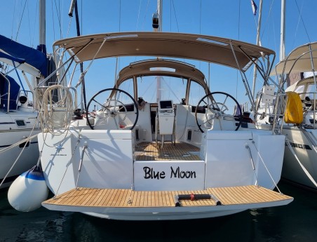 Jeanneau Sun Odyssey 449 Blue Moon