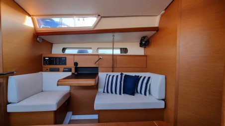 Jeanneau Sun Odyssey 449 Blue Moon