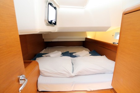 Jeanneau Sun Odyssey 449 Blue Moon