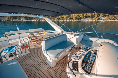 Yaretti Yaretti 2210 - 4 cab. Happy3