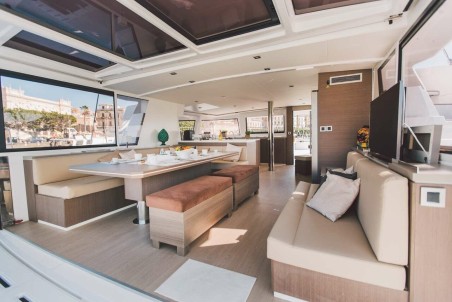 Bali 5.4 | Czarter jachtu Włochy | Travelboat