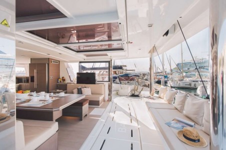 Catana Group Bali 5.4 - 5 + 2 cab Maia