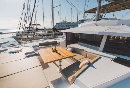 Catana Group Bali 5.4 - 5 + 2 cab Sikelia
