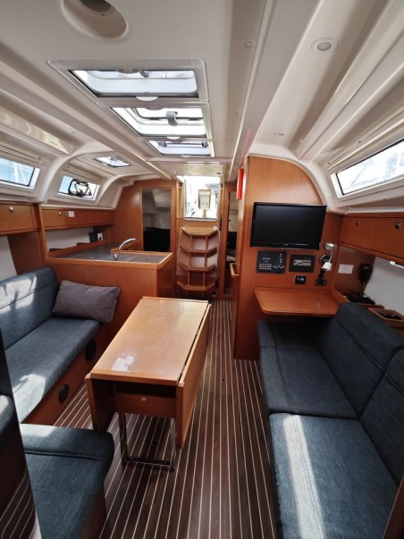 Bavaria Yachtbau Bavaria Cruiser 37 - 3 cab. Almira