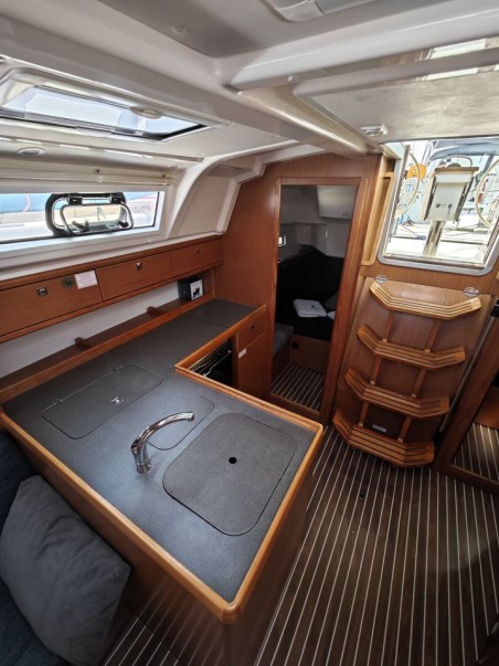 Bavaria Yachtbau Bavaria Cruiser 37 - 3 cab. Almira