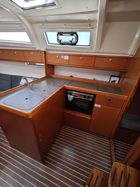Bavaria Yachtbau Bavaria Cruiser 37 - 3 cab. Almira