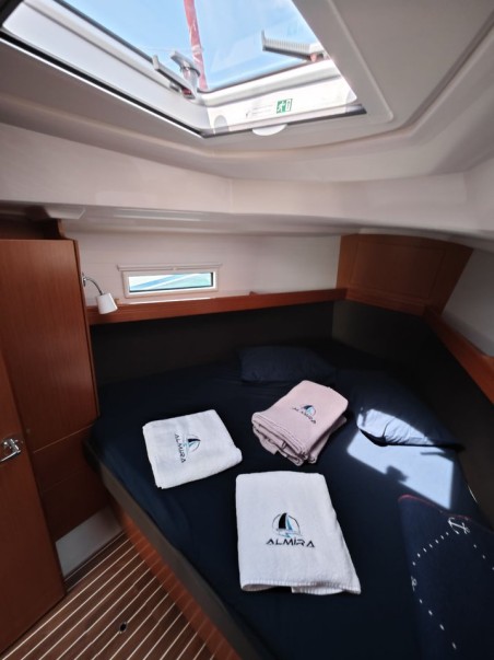 Bavaria Yachtbau Bavaria Cruiser 37 - 3 cab. Almira