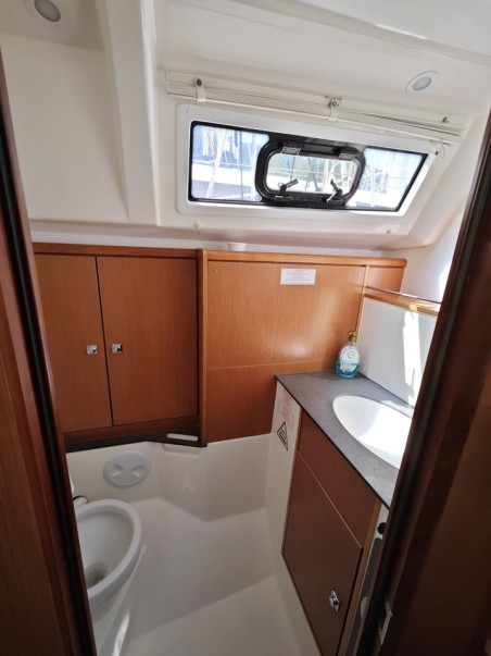 Bavaria Yachtbau Bavaria Cruiser 37 - 3 cab. Almira