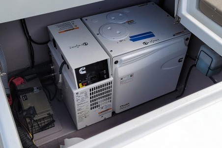 Catana Group Bali 4.2 - 4 + 1 cab. Le 113_X