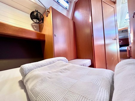 Bavaria Yachtbau Bavaria Cruiser 37 - 3 cab. Enjoy the Silence