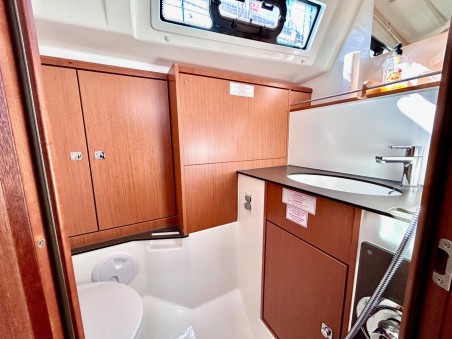 Bavaria Yachtbau Bavaria Cruiser 37 - 3 cab. Enjoy the Silence