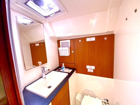 Bavaria Yachtbau Bavaria Cruiser 40 Priceless