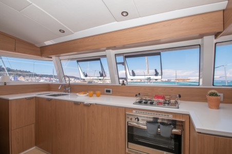 Catana Group Bali Catsmart - 4 cab. Skiouros II