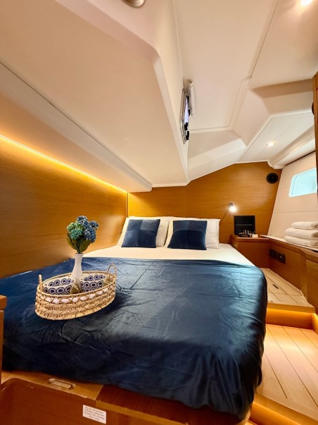 Jeanneau Jeanneau 54 - 5 + 1 cab. Our Lady