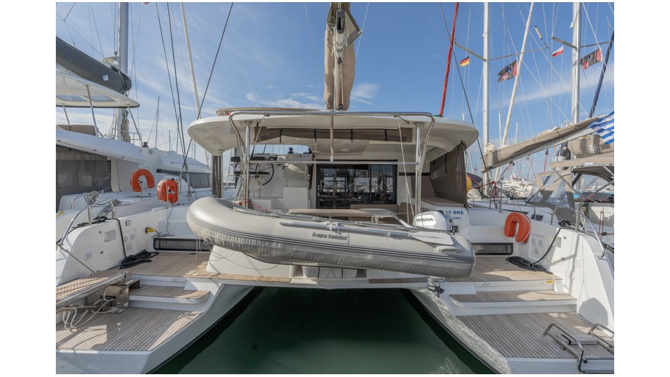 Lagoon-Bénéteau Lagoon 42 - 4 + 1 cab. Day One