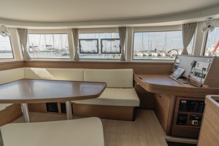 Lagoon-Bénéteau Lagoon 42 - 4 + 1 cab. Day One