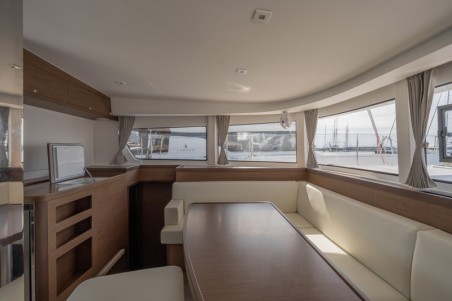 Lagoon-Bénéteau Lagoon 42 - 4 + 1 cab. Day One