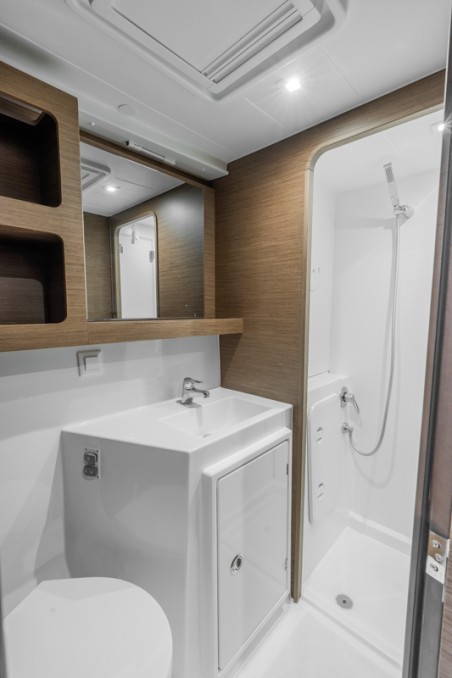 Lagoon-Bénéteau Lagoon 42 - 4 + 1 cab. Day One