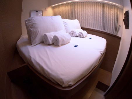 Lagoon-Bénéteau Lagoon 42 - 4 + 1 cab. Stolos