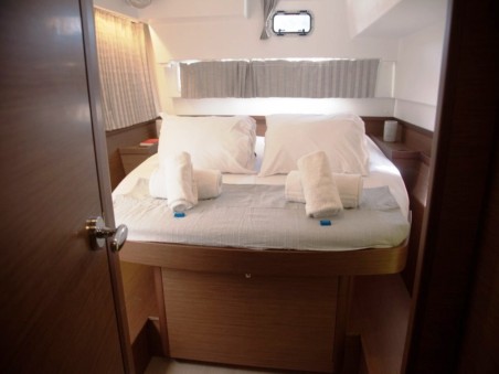 Lagoon-Bénéteau Lagoon 42 - 4 + 1 cab. Stolos