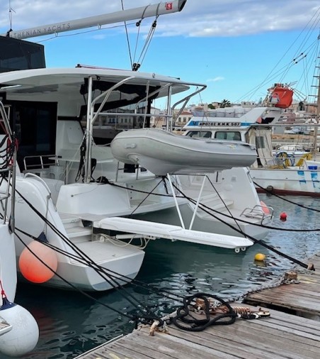 Lagoon-Bénéteau Lagoon 42 - 4 + 2 cab. George A