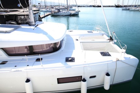 Lagoon-Bénéteau Lagoon 42 - 4 + 2 cab. George A