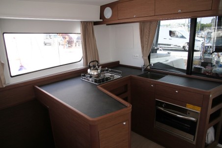 Lagoon-Bénéteau Lagoon 42 - 4 + 2 cab. George A