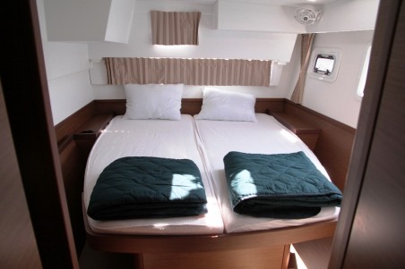 Lagoon-Bénéteau Lagoon 42 - 4 + 2 cab. George A