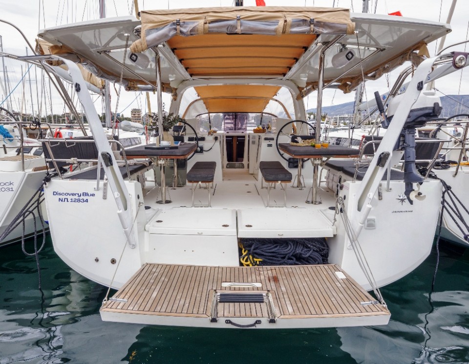 Jeanneau Sun Loft 47 - 6 + 1 cab. Discovery Blue