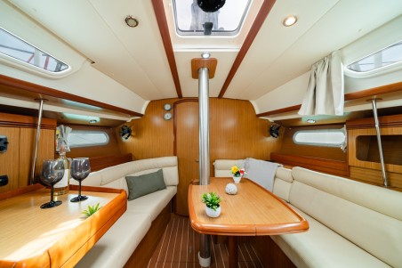 Jeanneau Sun Odyssey 36i Dione