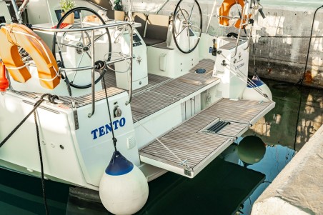 Jeanneau Sun Odyssey 410 - 3 cab. Tento