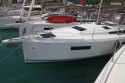 Jeanneau Sun Odyssey 440 - 4 cab. Crane