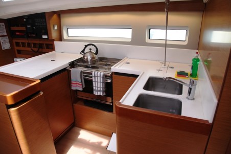 Jeanneau Sun Odyssey 440 - 4 cab. Tommy