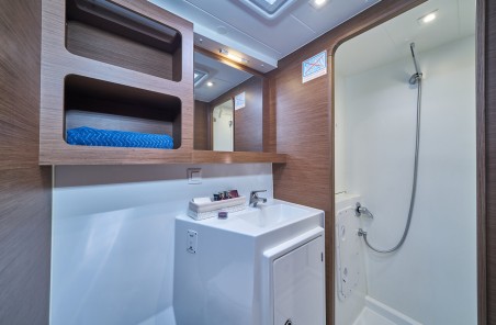 Lagoon-Bénéteau Lagoon 42 - 3 + 1 cab. Aura