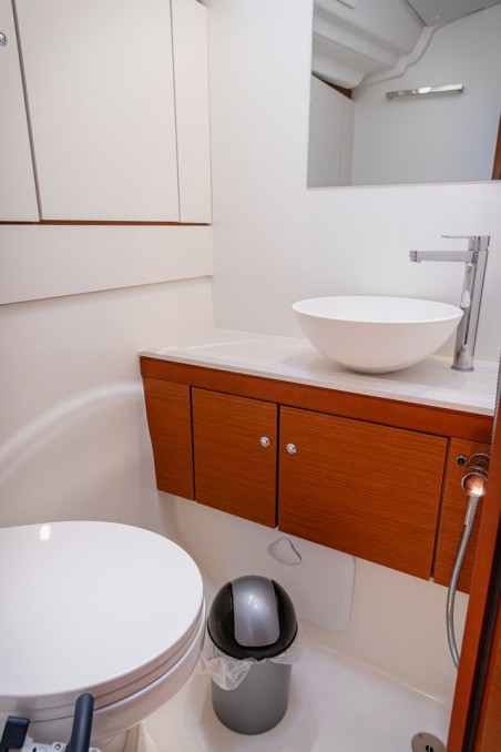 Jeanneau Jeanneau 54 - 5 + 1 cab. El Yelmo