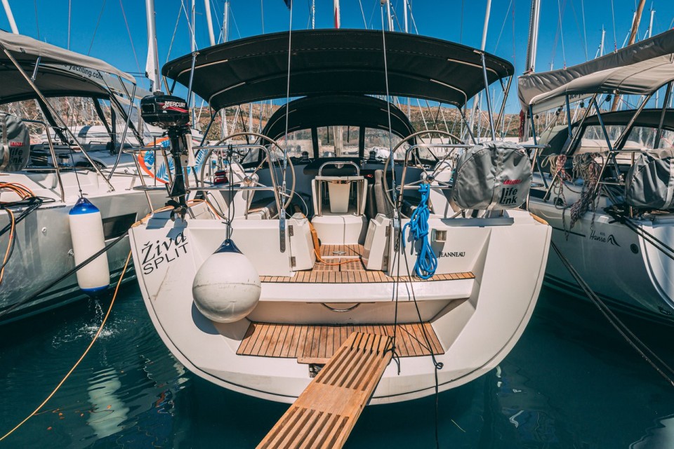 Jeanneau Sun Odyssey 49 Živa