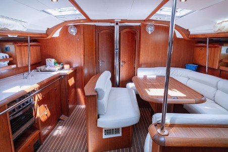 Jeanneau Sun Odyssey 49 Živa